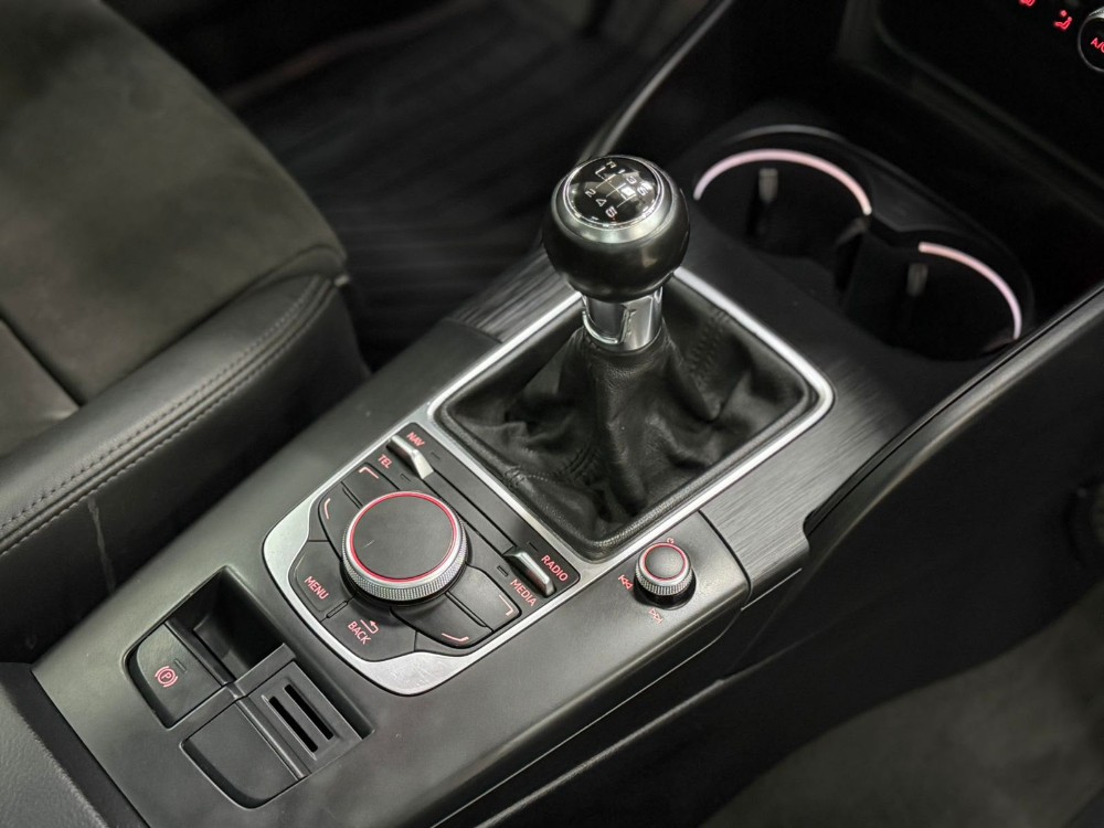 Audi A3 5P 1,8 Tfsi Alcantara — foto 10